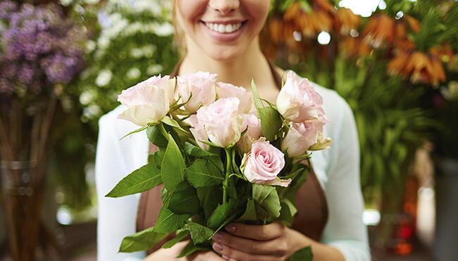 Aprenda como cuidar de rosas e as mantenha vibrantes por mais tempo!