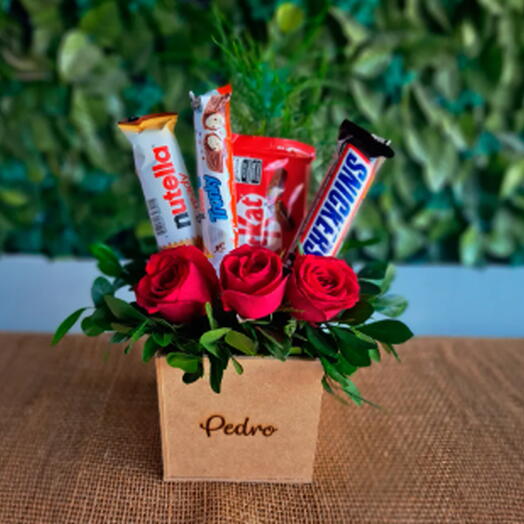Box Doce Amor – Arranjo de Rosas Vermelhas e Chocolates