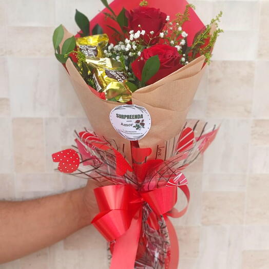 BUQUÊ DUO G COM CHOCOLATES SORTIDOS