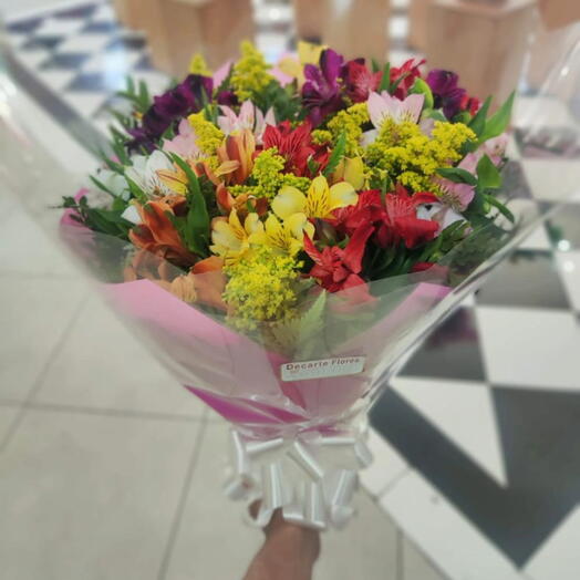 Buquê Com 12 Astromelias Coloridas