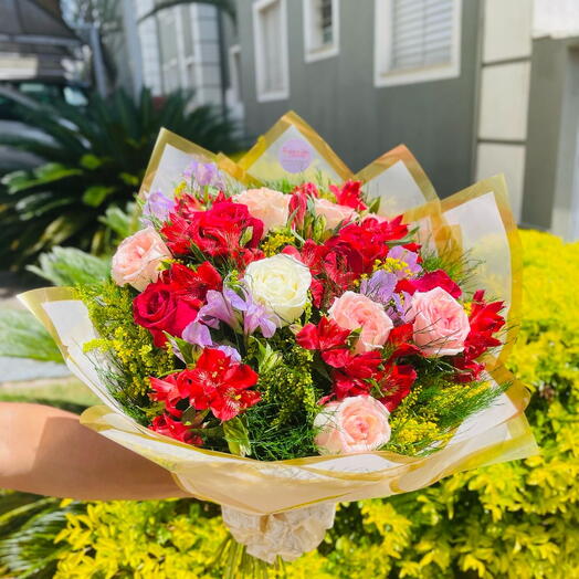 Buquê Mix de Rosas