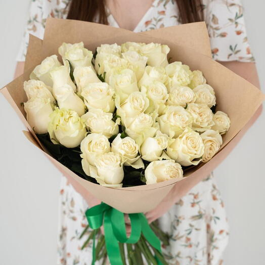 34 rosas Premium em embalagem ecologica