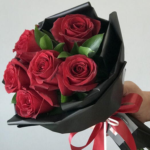 bouquet elegante de 7 rosas vermelhas