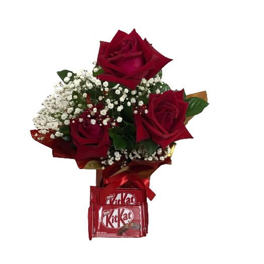 Arranjo de 3 rosas vermelhas e KitKat