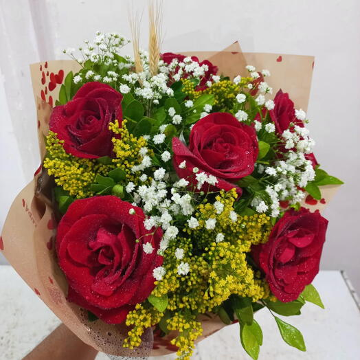 Buquê de 6 rosas