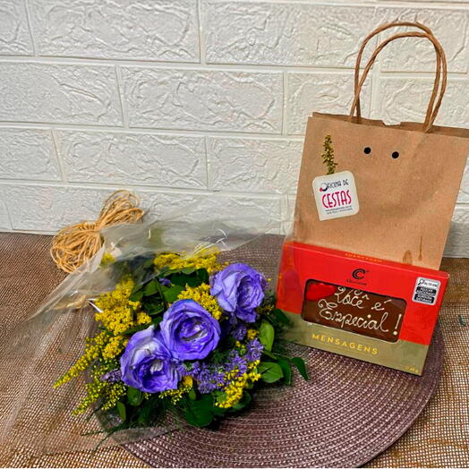 Combo Especially Purple – Buquê de Rosas Lilas com Chocolate