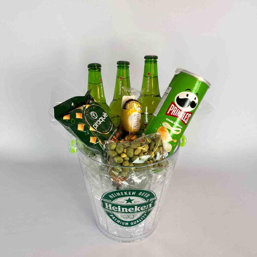 Balde de Heineken com aperitivos e Ferrero Rocher