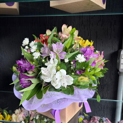 Caixa de Flores Alstroemerias