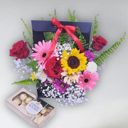 Cesta de Flores Mistas Naturais e Caixa de Ferreiro Rocher