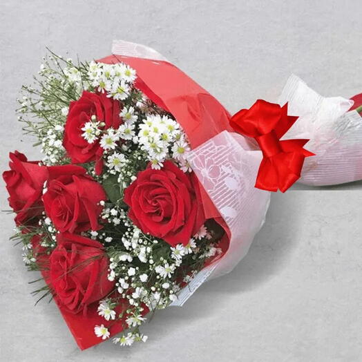 Buquê de Rosas Vermelhas com 5 Botões