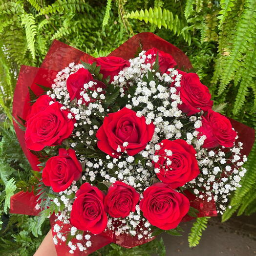 Buquê 12 Rosas Importadas com gipso