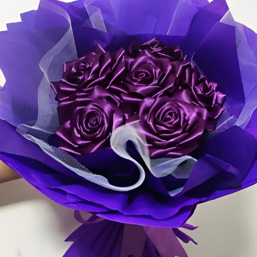 Buquê de Rosas de Cetim Roxo 6 Unidades