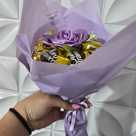 Buquê com 1 Rosa Eterna e 7 Bombons