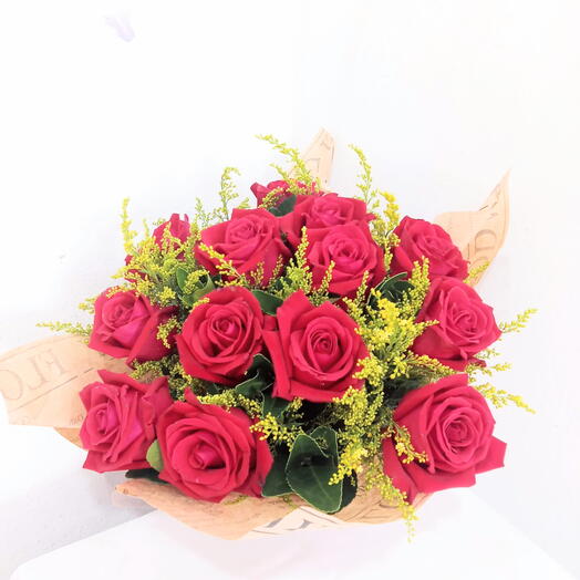 Buque 12 Rosas Vermelhas - Tradicional - Choco Coração