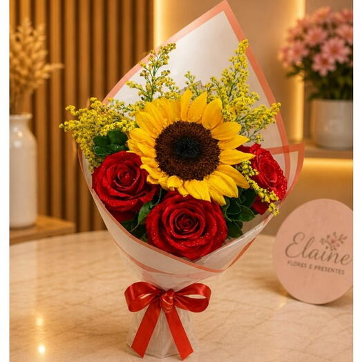 Trio de Rosas com Girassol
