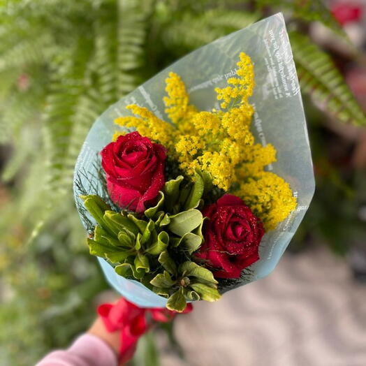 Buque Duas Rosas Vermelhas