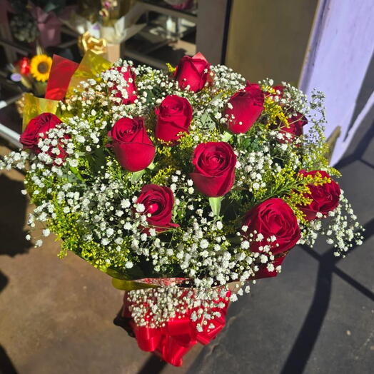 Buquê com 12 Rosas