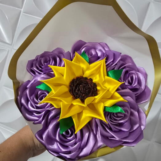 Buquê Rosas e Girassol