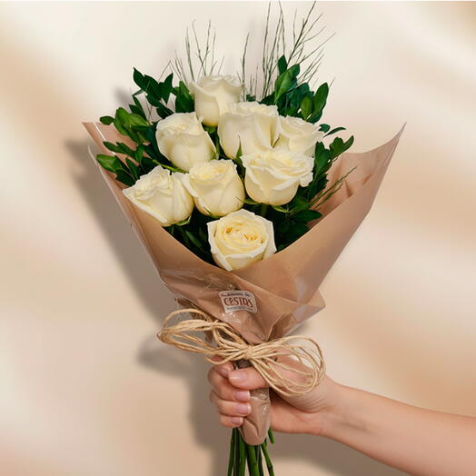 Buquê com 10 Rosas Brancas, Azuis ou Amarelas personalizado com foto