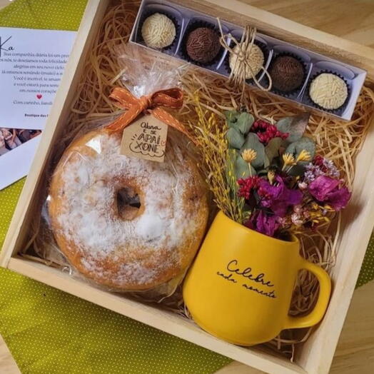 Cesta de Cafe da Tarde Celebre (Personalizavel e ILUSTRATIVA)