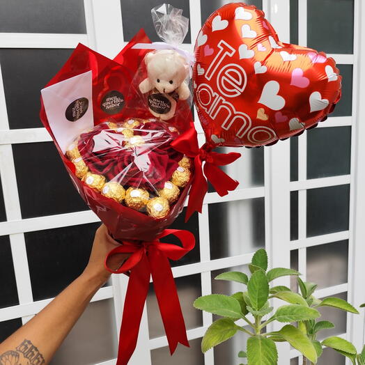 Dia das Mães - Buquê Coração com Ferrero Rocher e Rosas + kit