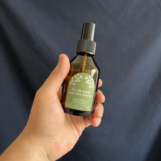 Aromatizador de ambiente - Flor de cacto com lirio branco