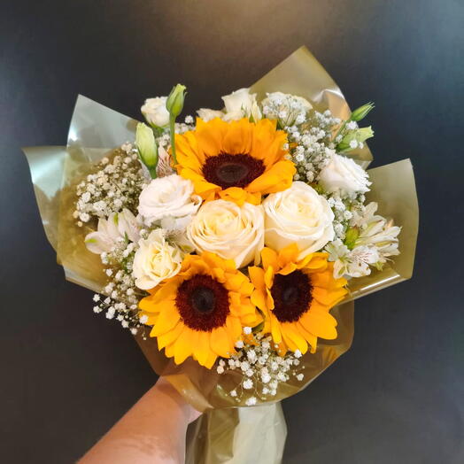 Buquê de Girassol   Rosa Branca - Aurora Serena
