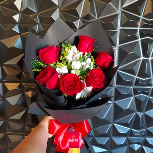 Buquê de Rosas Vermelhas - L Amour Suprême