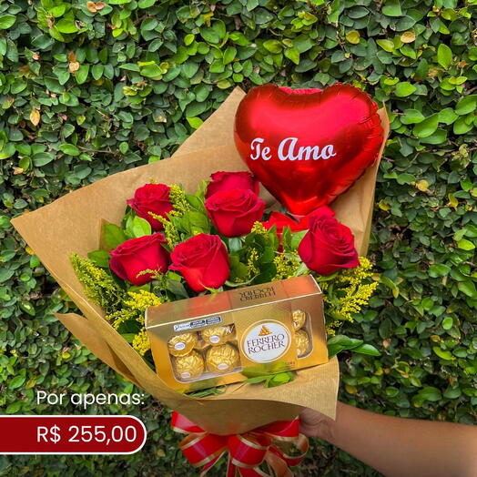 Buquê rosas com Ferrero e balão