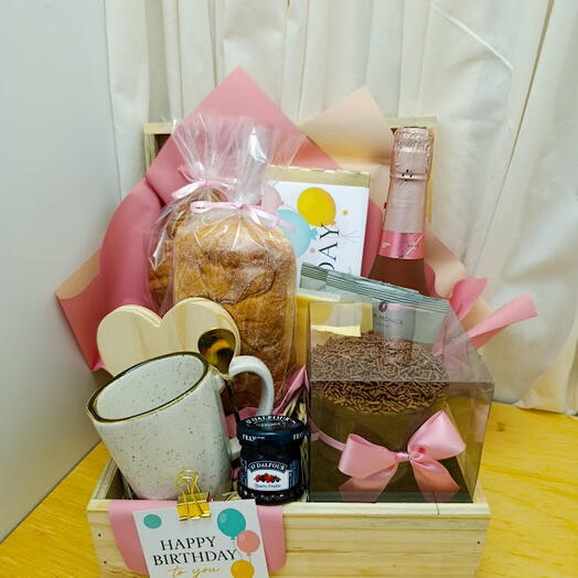 Cesta de Cafe da Manhã - Aniversario com Espumante