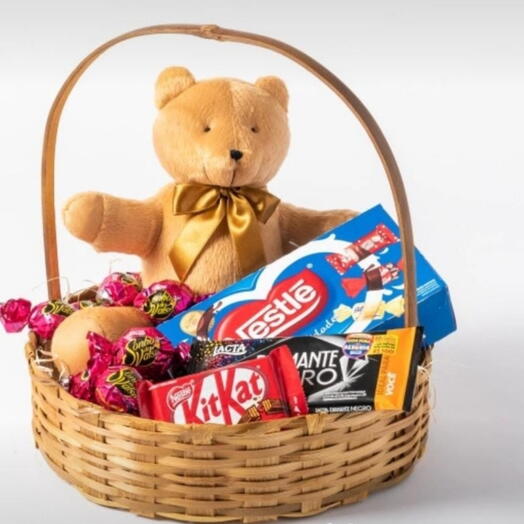 Cesta Chocolates e Ursinho