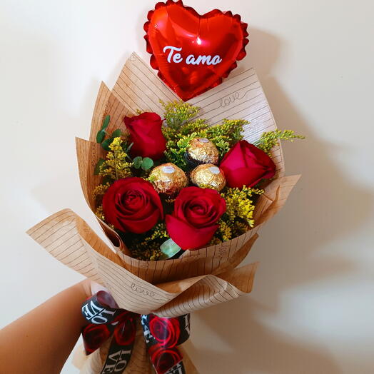 Buquê de Rosas com Ferrero Rocher - Classico dos Apaixonados