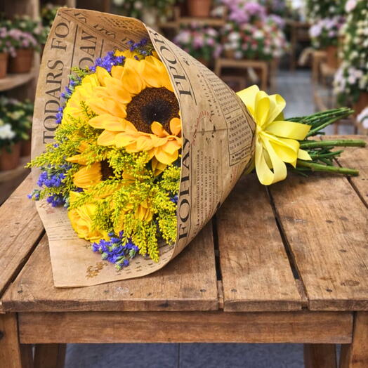 Bouquet de Girassois com Rosas Amarelas e Estatice