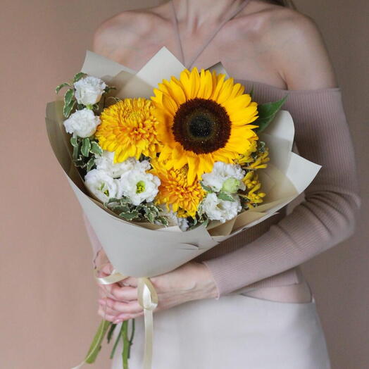 Bouquet com girassol e crisântemo