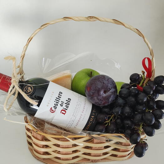 Cesta Vinho e Frutas