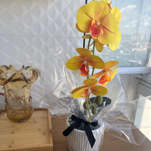 Arranjo de Orquidea Amarela em Silicone com uma Haste