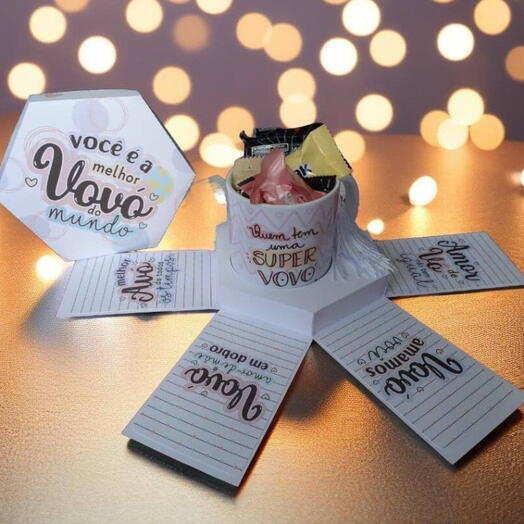 Presente Vo: Caneca Vovo "Quem tem uma Super Vovo, tem tudo" na Caixa Explosão com Chocolates