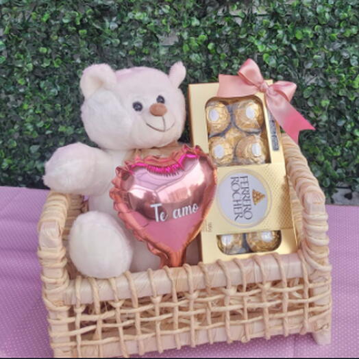 Cesta de presente com Ursinho e Ferrero- Fofura