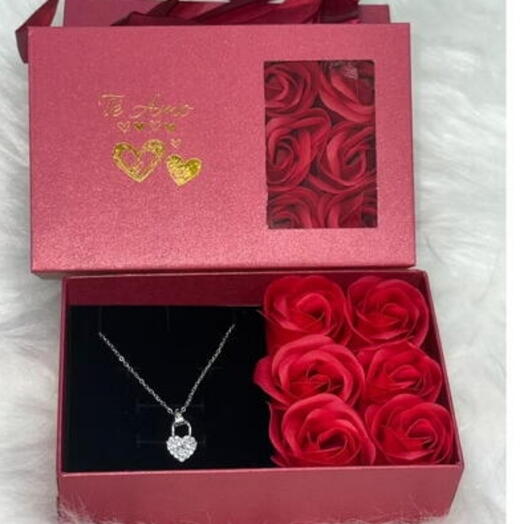 Box flor + colar