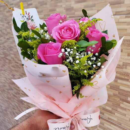 BUQUÊ 5 ROSAS COR ROSA