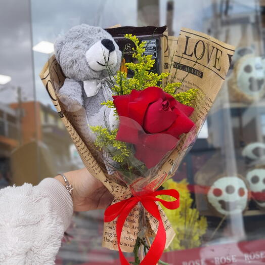 Mini Buquê Love C/ Pelucia e Chocolate