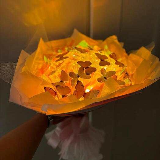 Buquê de Borboletas Rosê com LED Amarelo