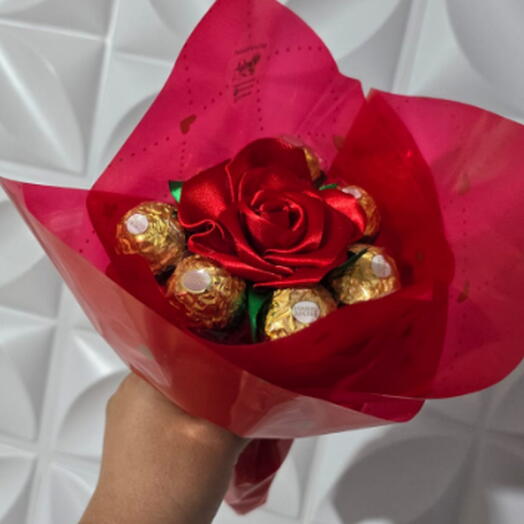 Buquê 1 Rosa Eterna e Ferrero Rocher