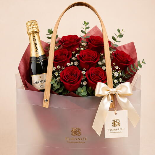 Kit Red Romance 8 Rosas, Sacola e Baby Chandon Brut