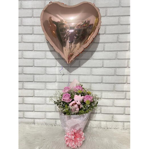 Mini Buquê com Rosa, Ursinho Chaveirinho e Balão Gas Helio Personalizado