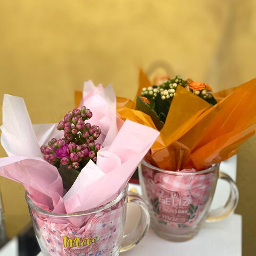 Xicara mãe com florzinha
