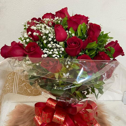 BUQUÊ DE ROSAS VERMELHAS