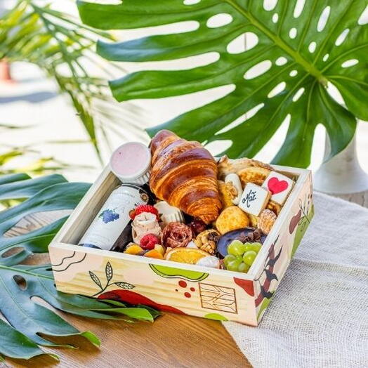 Cesta de Cafe da Manhã Edição Especial Pintada à Mão