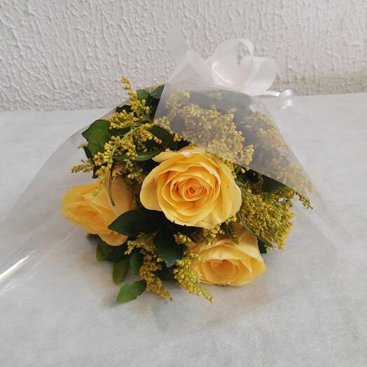 Buquê com 3 rosas amarelas