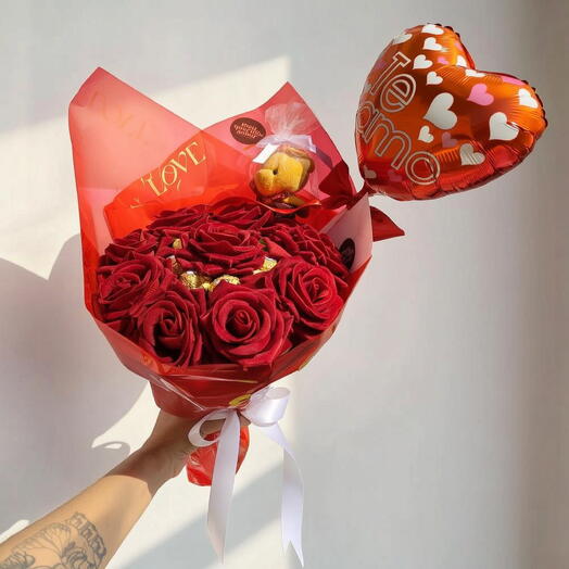 Dia das Mães - Buquê de Ferrero Rocher com rosas Realeza + kit